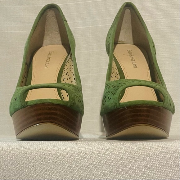 EA Sully Perforated Suede Platform Pump - Picture 5 of 13